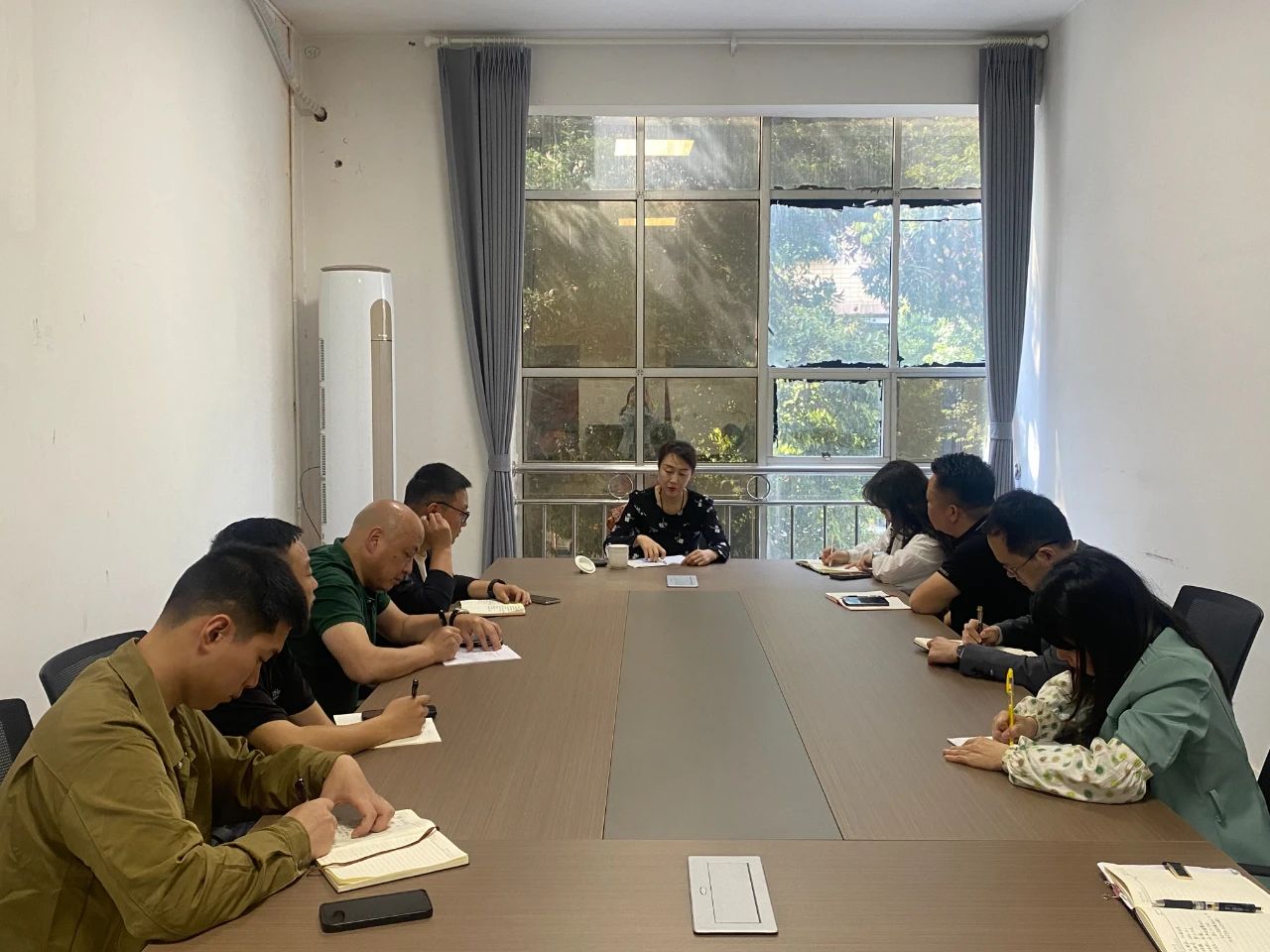 子公司动态 | 重药控股(四川)有限公司副董事长、中江医药项目小组组长田萍赴中江项目小组办公场地进行督导工作